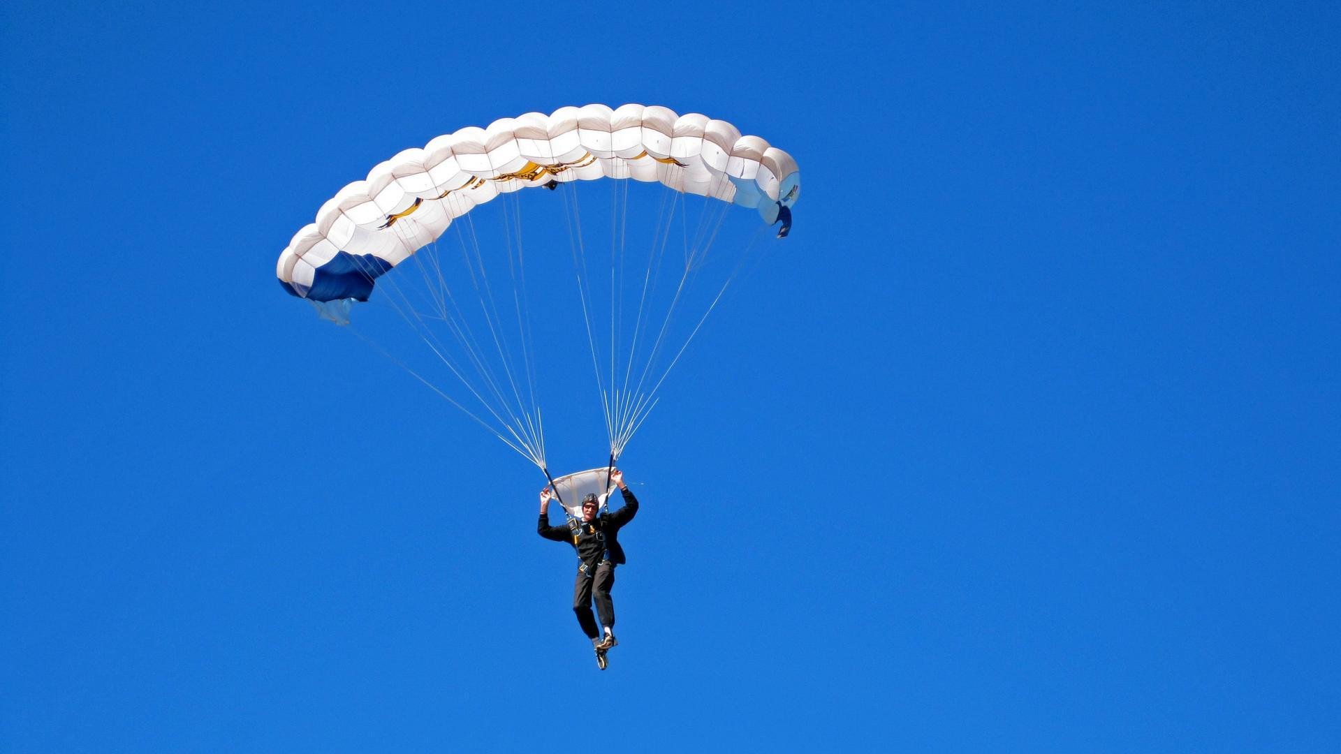 热火火力压制公牛，锡安成为关键先生