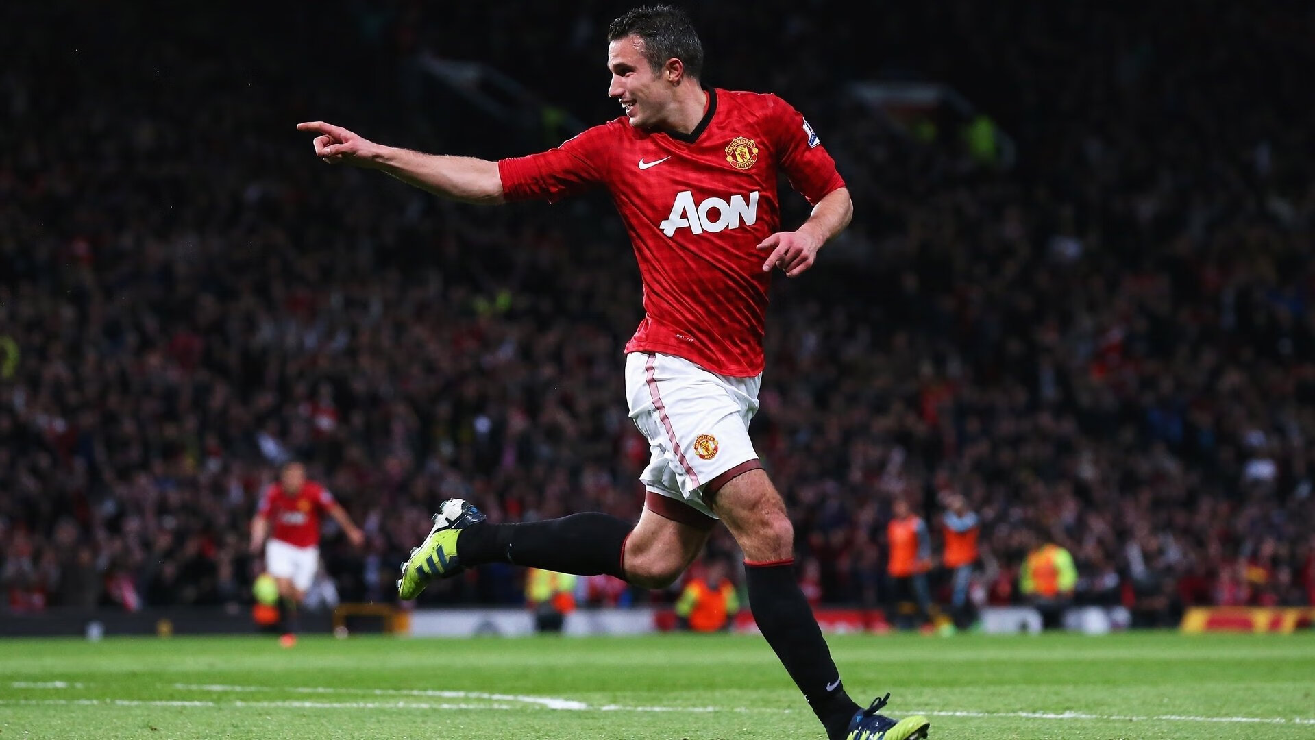 穆勒孤胆扛旗，英格兰风暴碾压拜仁—一场定义时代的战术革命